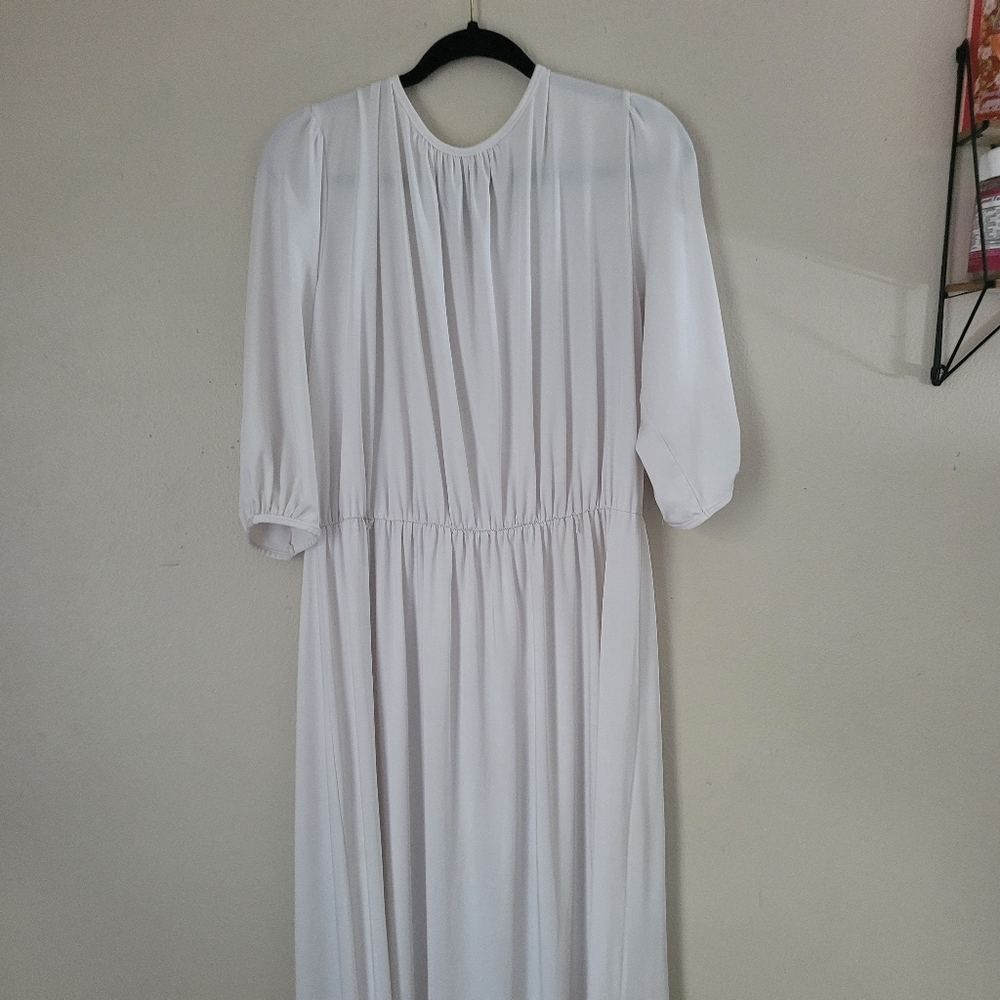 Very long(To the floor) white dress. XL
